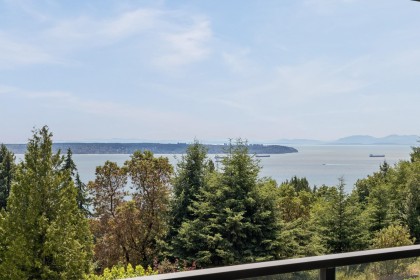 Photo 34 at 8 - 2206 Folkestone Way, Panorama Village, West Vancouver