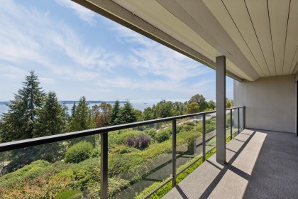 Photo 31 at 8 - 2206 Folkestone Way, Panorama Village, West Vancouver