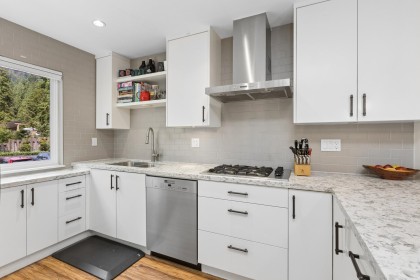 Photo 10 at 4715 Hoskins Road, Lynn Valley, North Vancouver