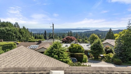 Photo 6 at 674 Blueridge Avenue, Canyon Heights NV, North Vancouver