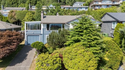 Photo 3 at 674 Blueridge Avenue, Canyon Heights NV, North Vancouver