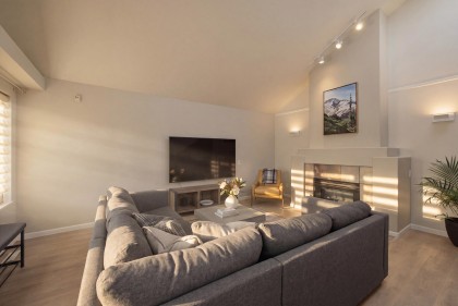 Photo 7 at 21 - 1550 Larkhall Crescent, Northlands, North Vancouver