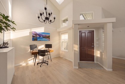 Photo 8 at 21 - 1550 Larkhall Crescent, Northlands, North Vancouver