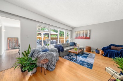 Photo 3 at 1120 Wellington Drive, Lynn Valley, North Vancouver