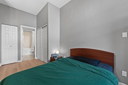 Photo 12 at 102 - 2102 W 38th Avenue, Kerrisdale, Vancouver West