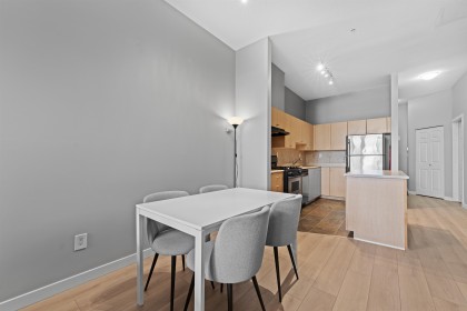 Photo 10 at 102 - 2102 W 38th Avenue, Kerrisdale, Vancouver West
