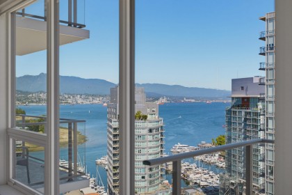Photo 13 at 2303 - 620 Cardero Street, Coal Harbour, Vancouver West