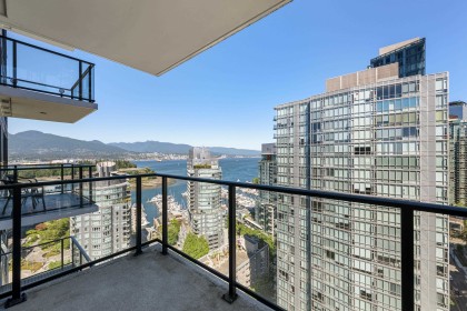 Photo 18 at 2303 - 620 Cardero Street, Coal Harbour, Vancouver West