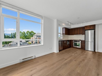 Photo 6 at 710 - 2228 W Broadway, Vancouver West