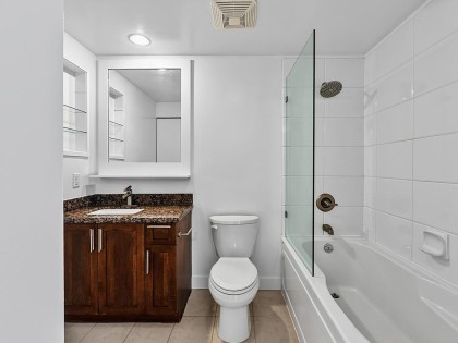 Photo 13 at 710 - 2228 W Broadway, Vancouver West