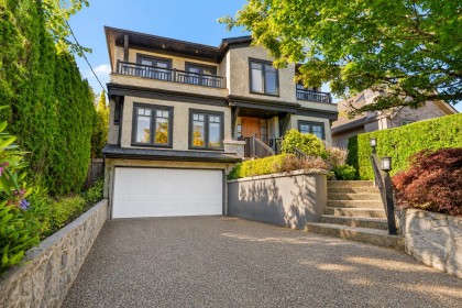 Photo 2 at 2385 W 49th Avenue, Kerrisdale, Vancouver West
