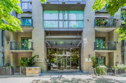 Photo 3 at 1104 - 928 Richards Street, Yaletown, Vancouver West