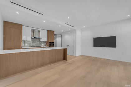 Photo 16 at 214 - 1355 Bellevue Avenue, Ambleside, West Vancouver