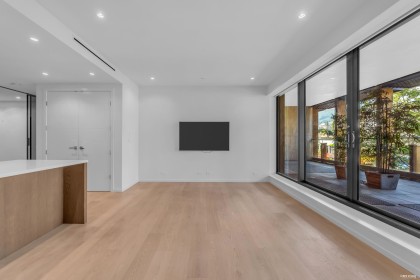 Photo 10 at 214 - 1355 Bellevue Avenue, Ambleside, West Vancouver