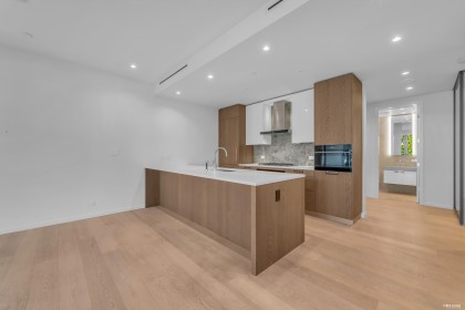 Photo 14 at 214 - 1355 Bellevue Avenue, Ambleside, West Vancouver