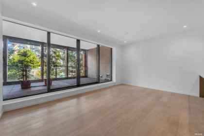 Photo 11 at 214 - 1355 Bellevue Avenue, Ambleside, West Vancouver