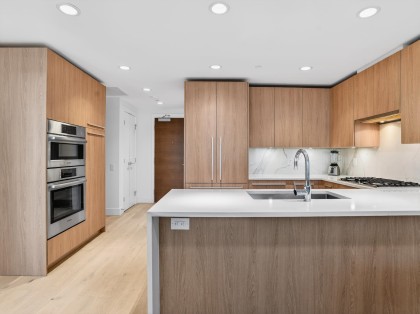 Photo 16 at 604 - 2780 Valley Centre Avenue, Lynn Valley, North Vancouver