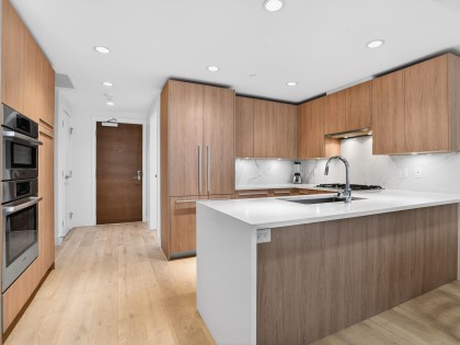 Photo 15 at 604 - 2780 Valley Centre Avenue, Lynn Valley, North Vancouver