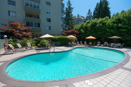 Photo 2 at 108 - 1425 Esquimalt Avenue, Ambleside, West Vancouver