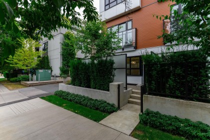 Photo 2 at 11 - 520 W 28th Avenue, Vancouver West