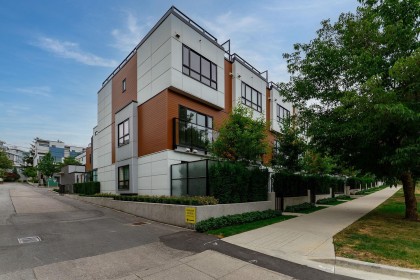 Photo 1 at 11 - 520 W 28th Avenue, Vancouver West