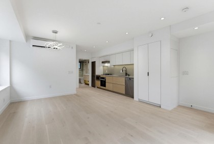 Photo 9 at 11 - 520 W 28th Avenue, Vancouver West