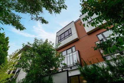 Photo 1 at 18 - 520 W 28th Avenue, Vancouver West