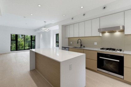 Photo 4 at 18 - 520 W 28th Avenue, Vancouver West