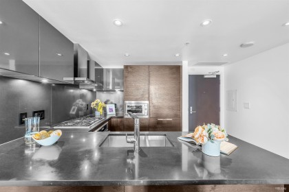 Photo 13 at 506 - 1571 W 57th Avenue, South Granville, Vancouver West