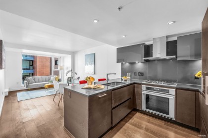 Photo 10 at 506 - 1571 W 57th Avenue, South Granville, Vancouver West