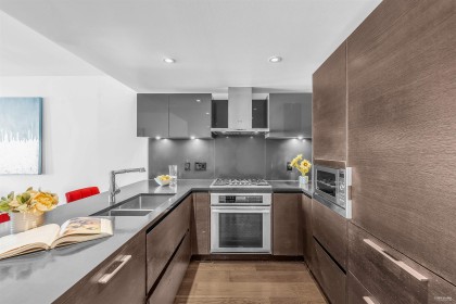 Photo 11 at 506 - 1571 W 57th Avenue, South Granville, Vancouver West