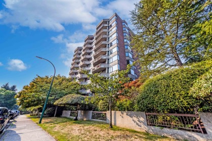 Photo 1 at 306 - 2445 W 3rd Avenue, Kitsilano, Vancouver West