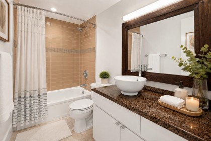 Photo 9 at 206 - 1340 Duchess Avenue, Ambleside, West Vancouver