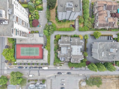 Photo 34 at 206 - 1340 Duchess Avenue, Ambleside, West Vancouver
