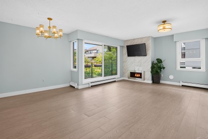 Photo 10 at 206 - 1340 Duchess Avenue, Ambleside, West Vancouver