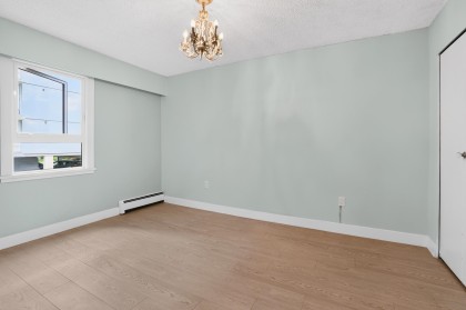 Photo 18 at 206 - 1340 Duchess Avenue, Ambleside, West Vancouver