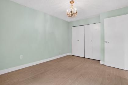 Photo 19 at 206 - 1340 Duchess Avenue, Ambleside, West Vancouver