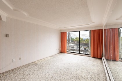 Photo 13 at 305 - 2080 Maple Street, Kitsilano, Vancouver West