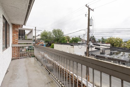 Photo 26 at 305 - 2080 Maple Street, Kitsilano, Vancouver West