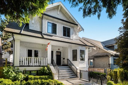 Photo 2 at 2518 W 3rd Avenue, Vancouver West