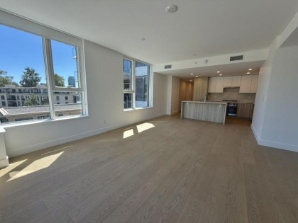 Photo 4 at 602 - 423 6th Street, Park Royal, West Vancouver
