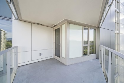 Photo 4 at 2007 - 488 Sw Marine Drive, Marpole, Vancouver West