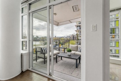 Photo 18 at 503 - 89 W 2nd Avenue, False Creek, Vancouver West