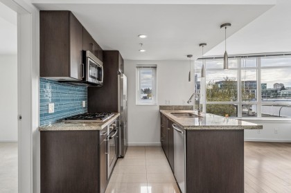 Photo 4 at 503 - 89 W 2nd Avenue, False Creek, Vancouver West