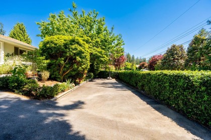 Photo 2 at 2784 Crescentview Drive, Edgemont, North Vancouver