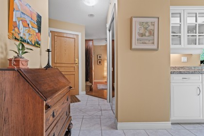 Photo 27 at 302 - 588 16th Street, Ambleside, West Vancouver