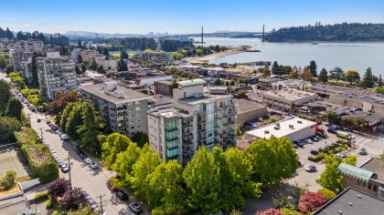 Photo 13 at 302 - 588 16th Street, Ambleside, West Vancouver