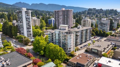 Photo 36 at 302 - 588 16th Street, Ambleside, West Vancouver