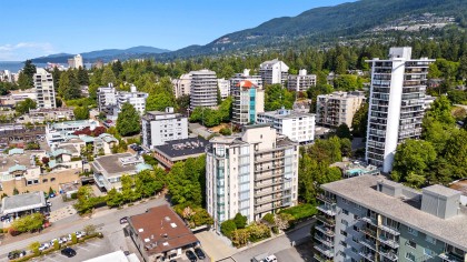 Photo 34 at 302 - 588 16th Street, Ambleside, West Vancouver