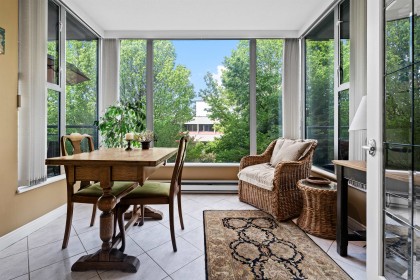 Photo 18 at 302 - 588 16th Street, Ambleside, West Vancouver